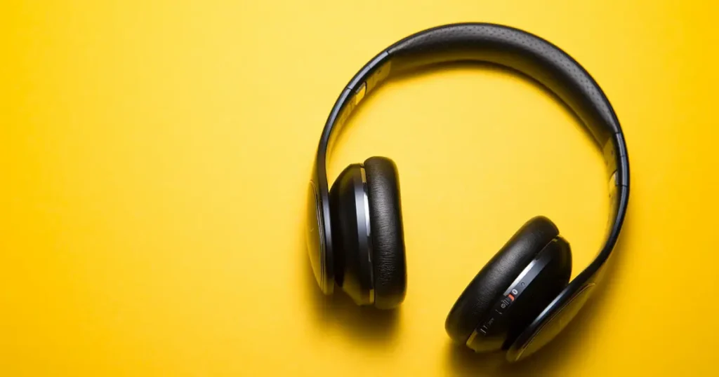 headset podcast listening