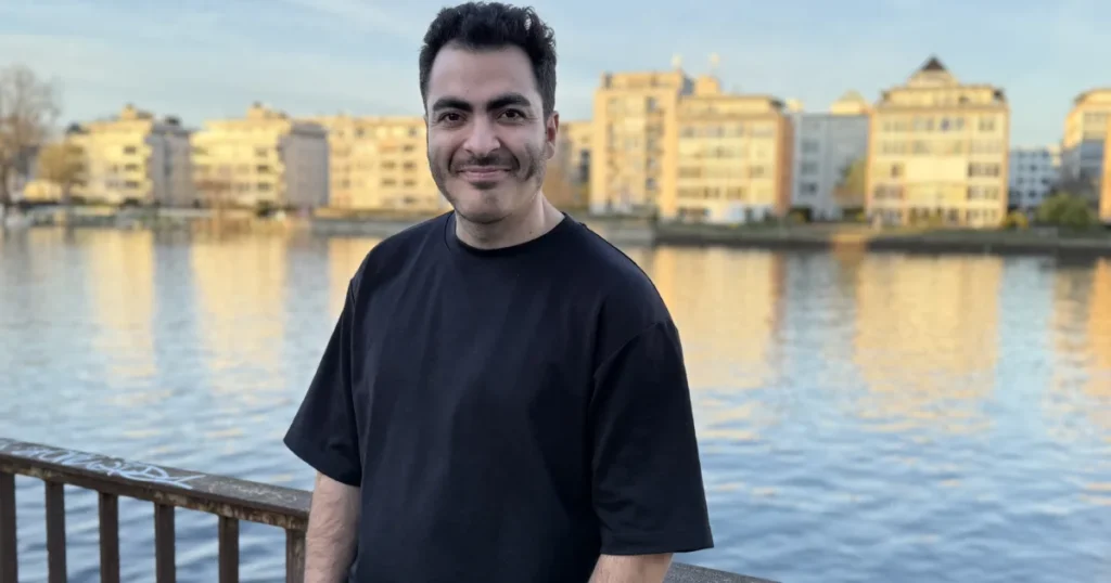 Amir from pieceoflearning.com standing by the river